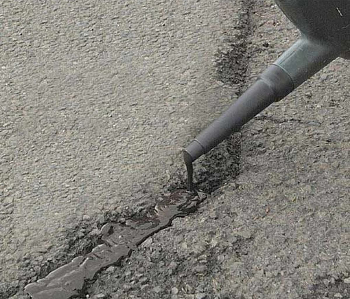 Epoxy Traffic Loop Sealant by Roto Polymers